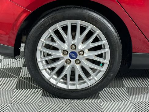 Used 2013 Ford Focus Titanium FWD image 15