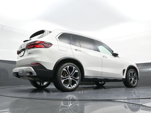 New 2026 BMW X5 xDrive40i w/ Climate Comfort Package AWD/4WD image 27