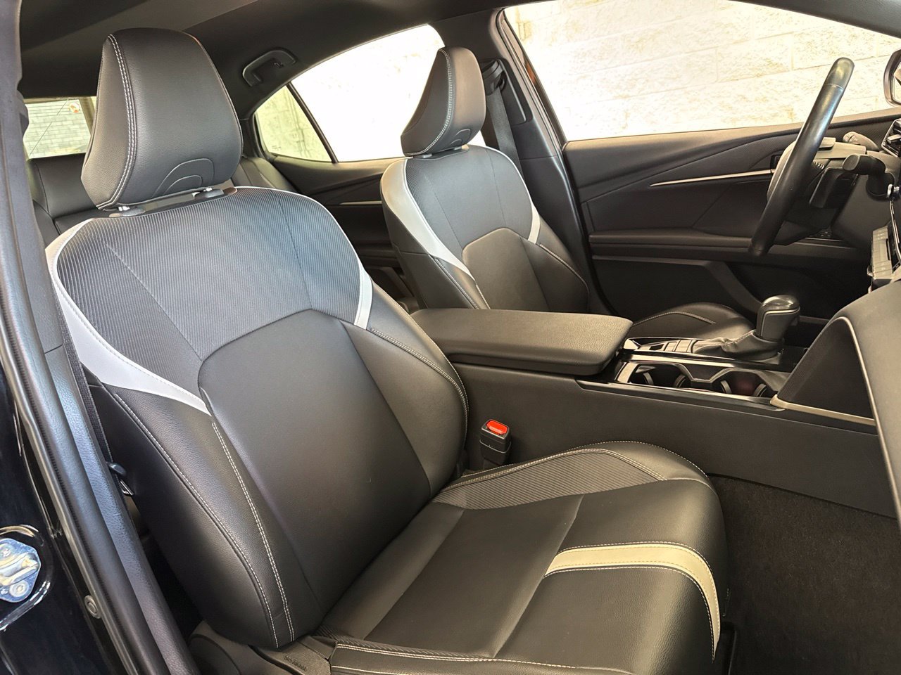 Used 2025 Toyota Camry SE w/ Convenience Package FWD image 48