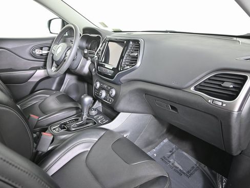 Used 2022 Jeep Cherokee Limited image 15