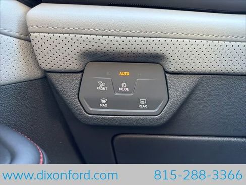 New 2026 Volkswagen Atlas Peak Edition image 17