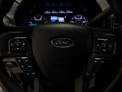 Used 2021 Ford F350 XLT image 9