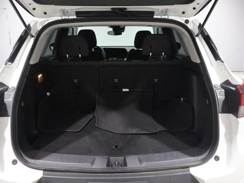 Used 2025 Chevrolet TrailBlazer LT image 4