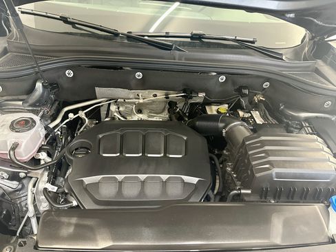 Used 2025 Volkswagen Atlas SE AWD/4WD image 35