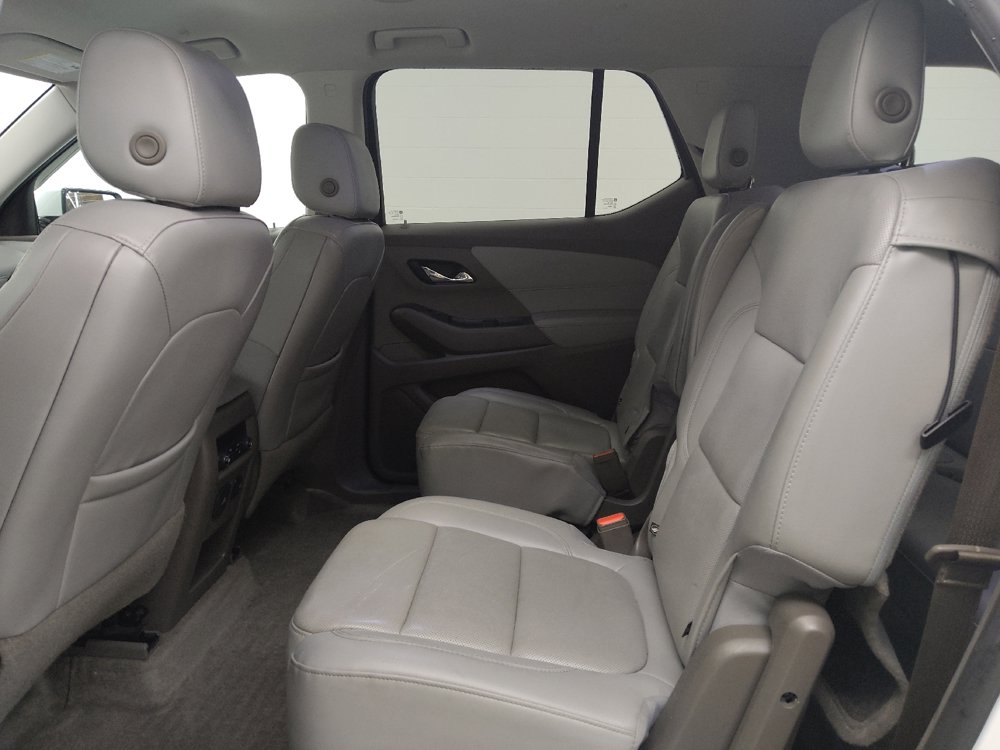 Used 2018 Chevrolet Traverse Premier w/ Driver Confidence II Package FWD image 18