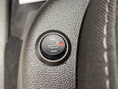Used 2025 Chevrolet Colorado Trail Boss AWD/4WD image 13