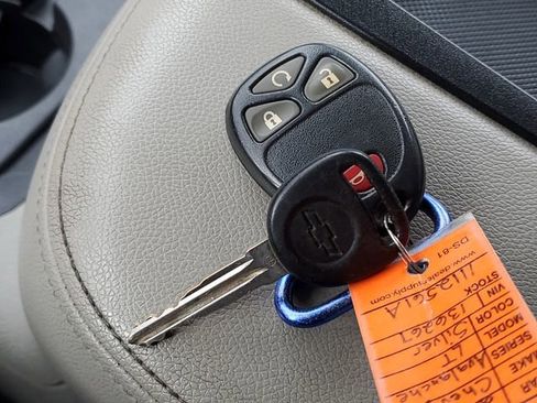 Used 2013 Chevrolet Avalanche LT image 34