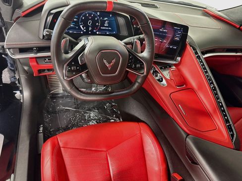 Used 2022 Chevrolet Corvette Stingray Premium Cpe w/ Z51 Performance Package RWD image 17