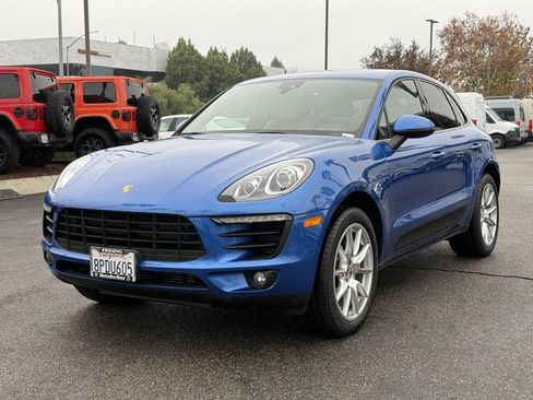 Used 2018 Porsche Macan Sport Edition image 9