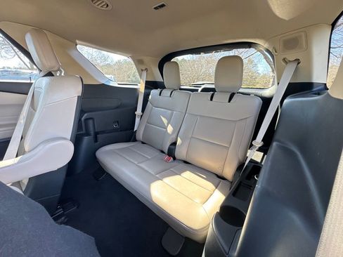 Used 2023 Ford Explorer Limited w/ Equipment Group 301A image 14