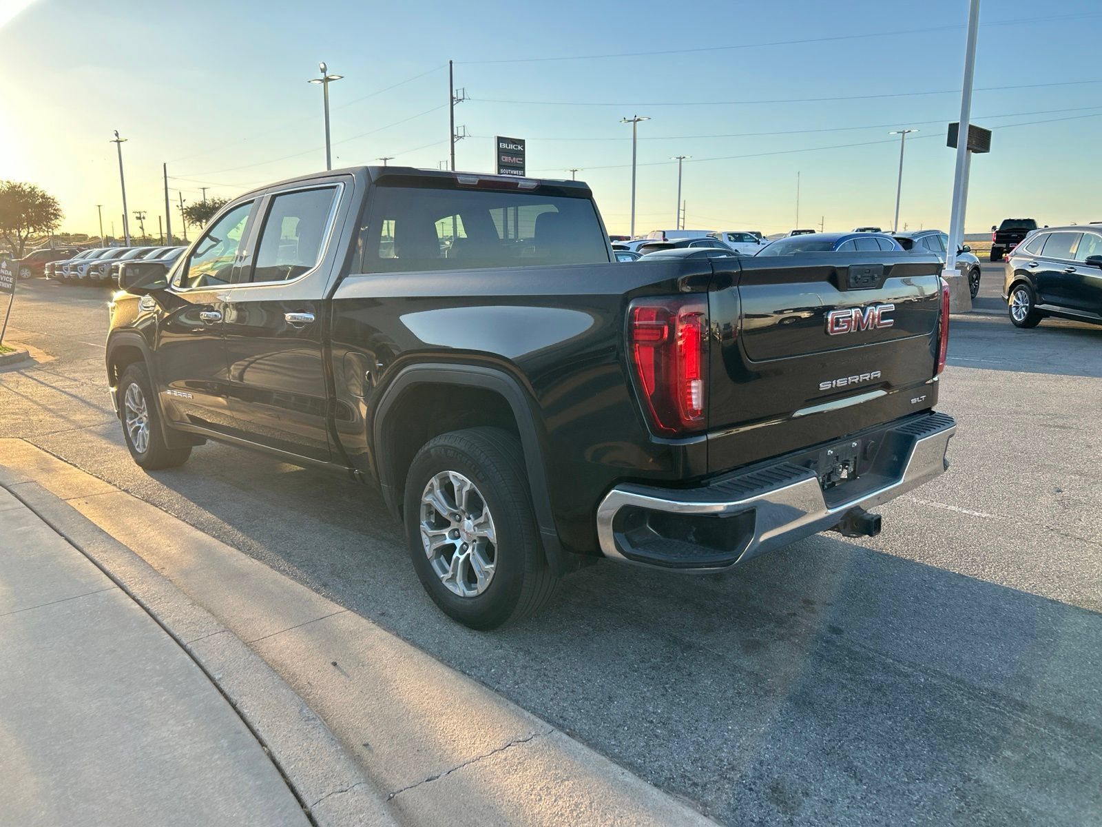 Used 2025 GMC Sierra 1500 SLT RWD image 4