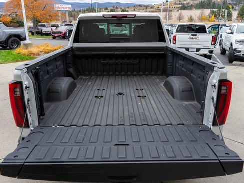 Used 2024 GMC Sierra 3500 Denali w/ Technology Package image 37