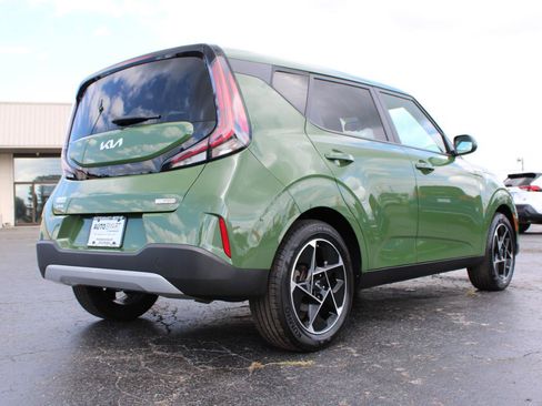 Used 2023 Kia Soul EX FWD image 4
