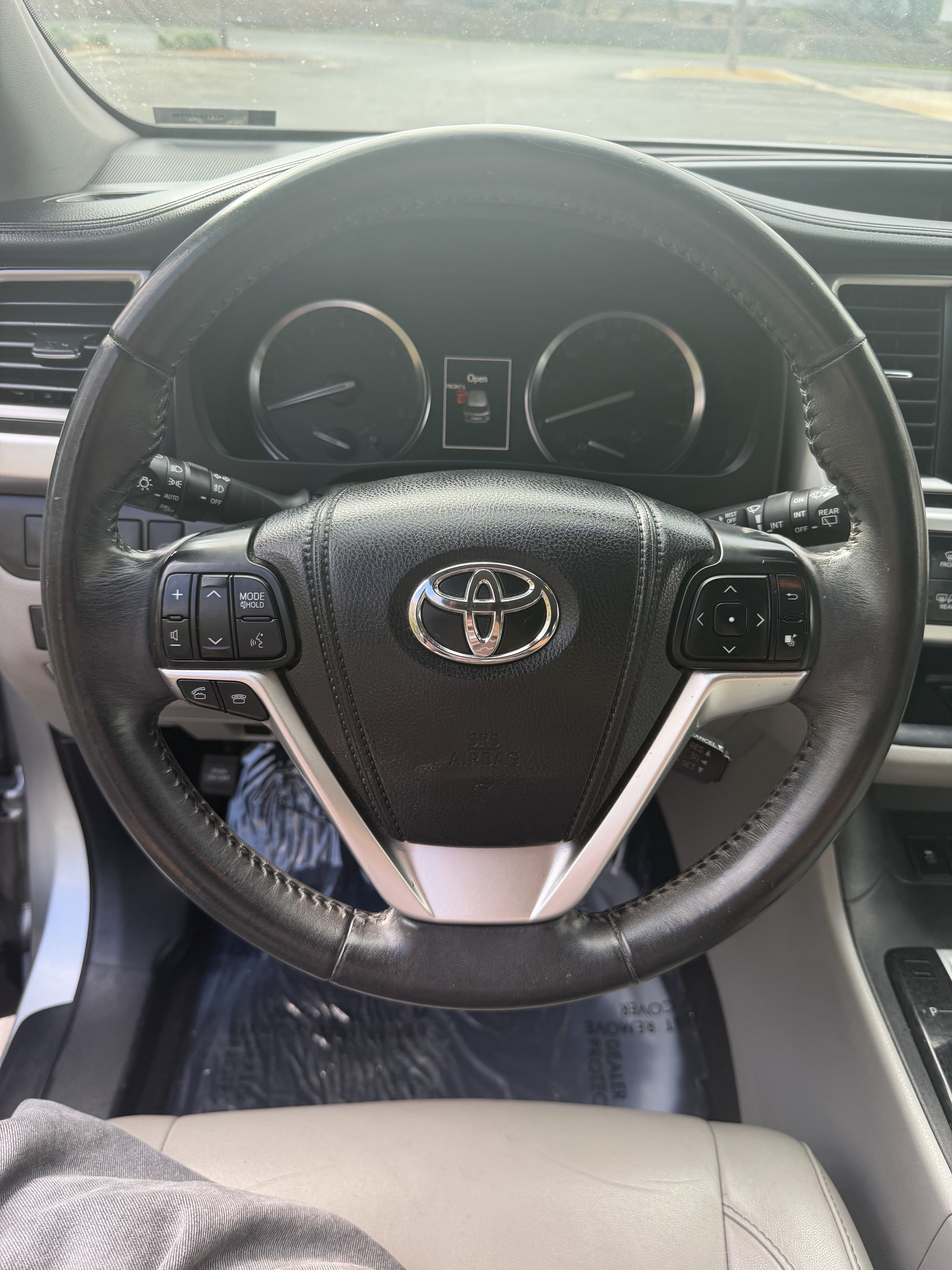 Used 2015 Toyota Highlander XLE AWD/4WD image 22
