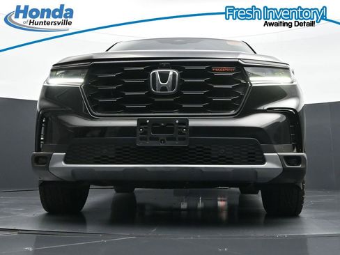 Used 2025 Honda Pilot TrailSport image 36