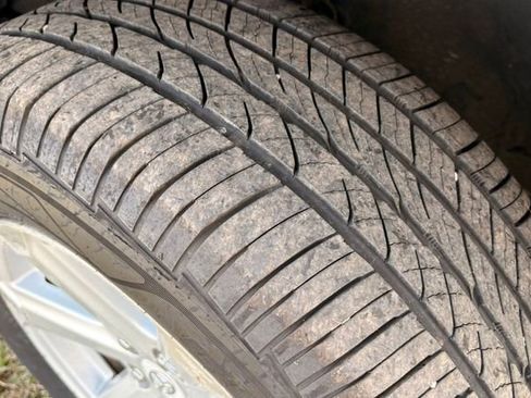 Used 2010 Toyota Highlander SE image 33