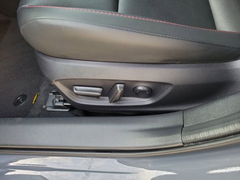 Certified 2025 Toyota Prius Plug-In Hybrid FWD image 26