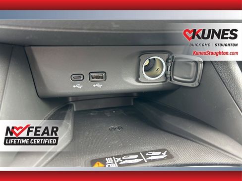 New 2025 Buick Envista Avenir image 38