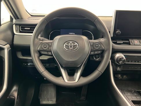 Used 2025 Toyota RAV4 XLE Premium image 13