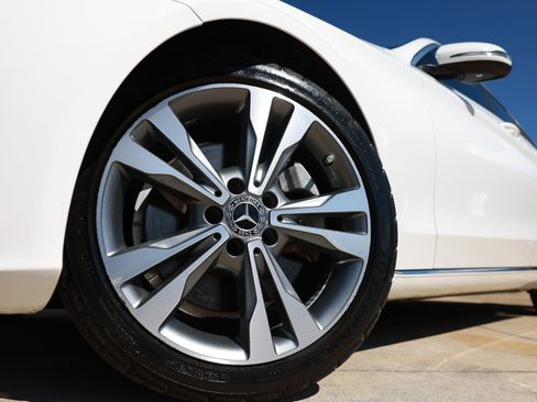 Used 2018 Mercedes-Benz C 300 Sedan w/ Premium Package image 36