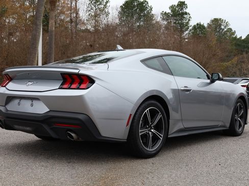 Used 2024 Ford Mustang Premium image 6