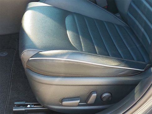 Used 2024 Kia Forte GT-Line w/ GT-Line Premium Package image 25