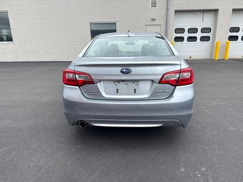 Used 2017 Subaru Legacy 2.5i Limited AWD/4WD image 2