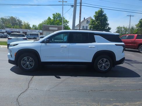 Certified 2025 Chevrolet Traverse LT w/ Driver Confidence Package AWD/4WD image 5