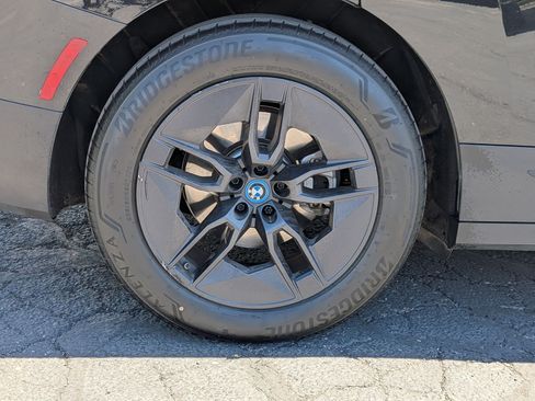 Used 2025 BMW iX xDrive50 AWD/4WD image 12