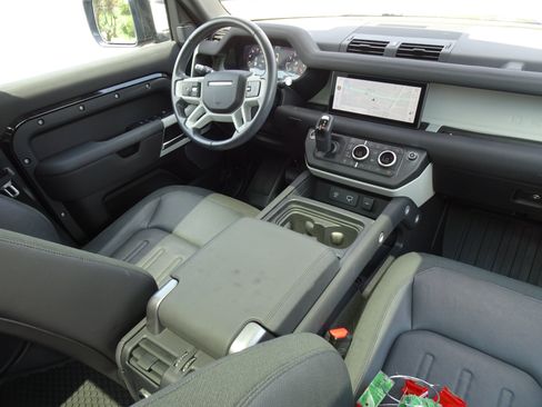 Used 2021 Land Rover Defender 110 S AWD/4WD image 21