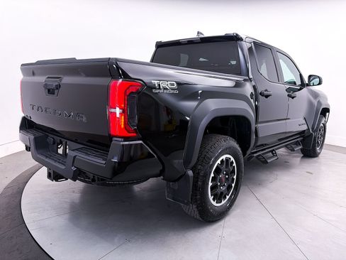 Used 2025 Toyota Tacoma TRD Off-Road AWD/4WD image 16