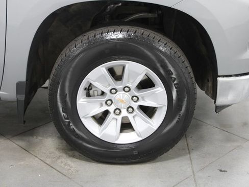 Used 2025 Chevrolet Silverado 1500 LT image 13