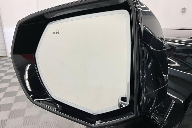Used 2024 GMC Yukon XL Denali AWD/4WD image 41