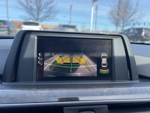 Used 2017 BMW 330i Sedan image 19