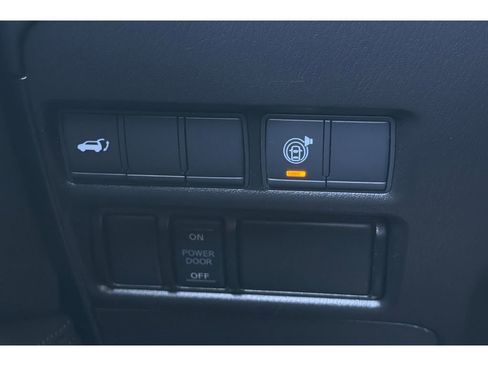 Used 2021 Nissan Armada SV w/ SV Appearance Package RWD image 33