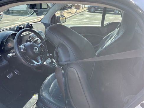 Used 2019 smart fortwo electric drive RWD image 5