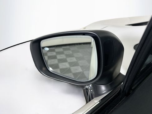 Used 2018 Subaru Impreza 2.0i Limited image 16