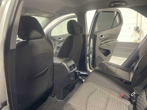 Used 2019 Chevrolet Equinox LT FWD image 12