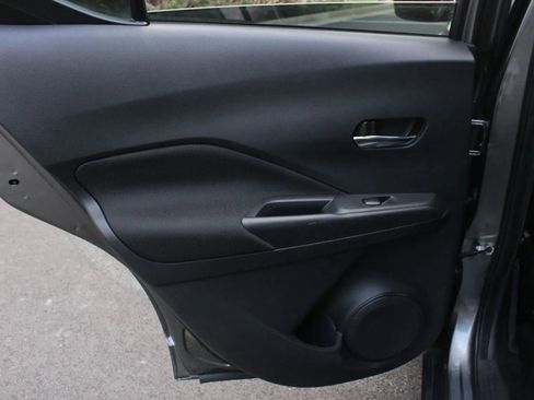 Used 2021 Nissan Kicks SV FWD image 17