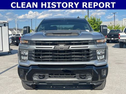 Used 2024 Chevrolet Silverado 2500 Custom w/ Custom Value Package AWD/4WD image 7