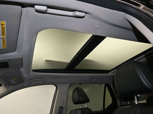 Used 2023 Honda Pilot Touring image 21