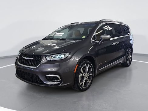 Used 2021 Chrysler Pacifica Pinnacle AWD/4WD image 9