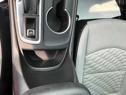 Used 2020 Chevrolet Equinox LS FWD image 24