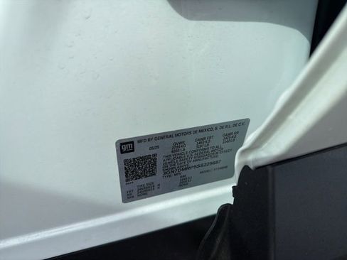 Used 2025 Chevrolet Equinox EV LT image 10