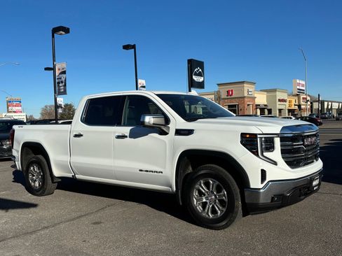 Used 2023 GMC Sierra 1500 SLT w/ SLT Convenience Package image 18