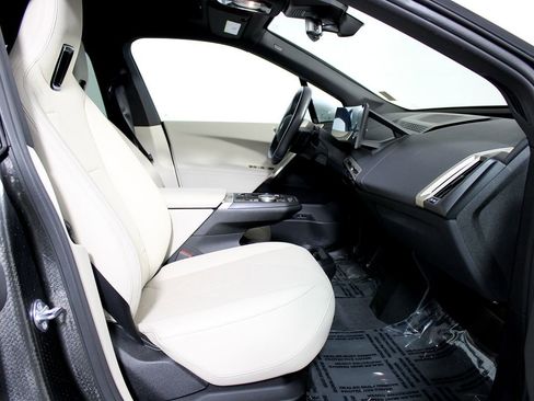 Used 2023 BMW iX xDrive50 w/ Sport Package image 25