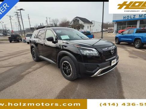 Used 2025 Nissan Pathfinder Rock Creek image 2