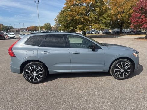 Used 2023 Volvo XC60 T8 Ultimate image 6