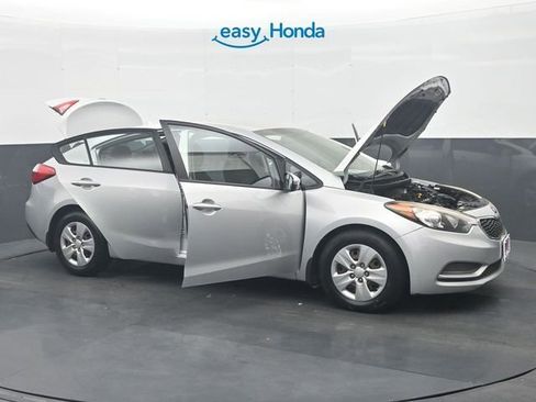 Used 2016 Kia Forte LX image 33