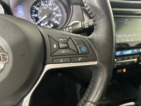 Used 2019 Nissan Rogue Sport SV w/ Technology Package FWD image 16